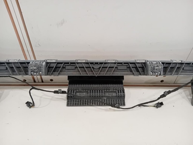 Supporto Spoiler Paraurti POST 8W9 807 385 Audi A4 8W5 Avant 2015