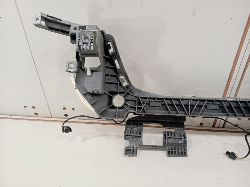 Supporto Spoiler Paraurti POST 8W9 807 385 Audi A4 8W5 Avant 2015