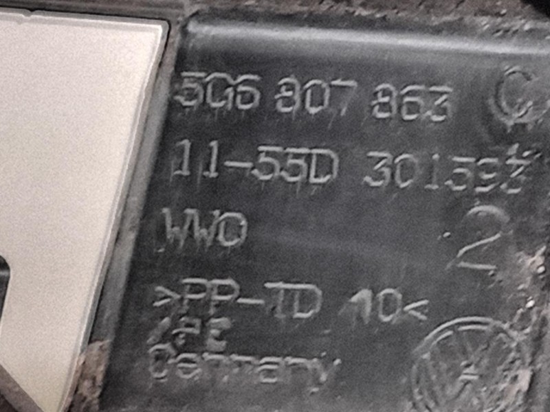 Supporto Spoiler Paraurti POST 5Q6807863 Volkswagen GOLF VII 2013