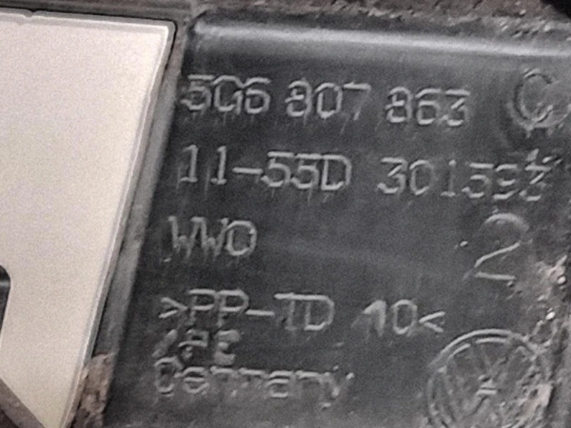 Supporto Spoiler Paraurti POST 5Q6807863 Volkswagen GOLF VII 2013