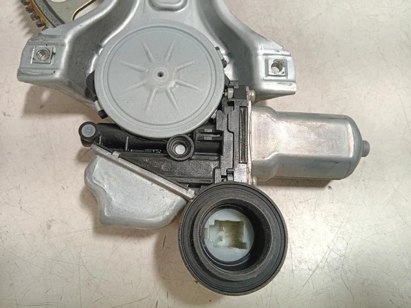 Motorino Alzacristallo Porta ANT SX 85720-0D210 Toyota Yaris IV 2017