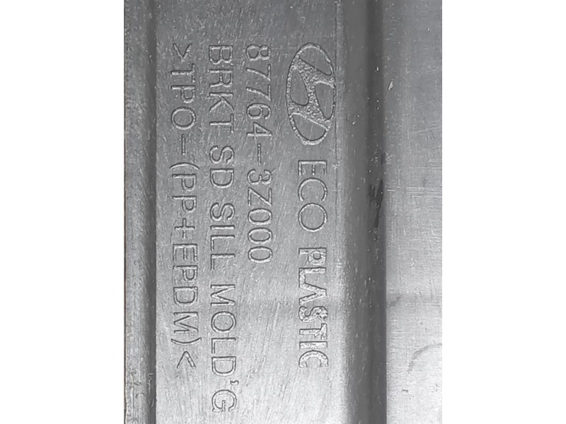 Supporto Spoiler Paraurti POST DX 87764-3Z000 Hyundai I40 CW 2012