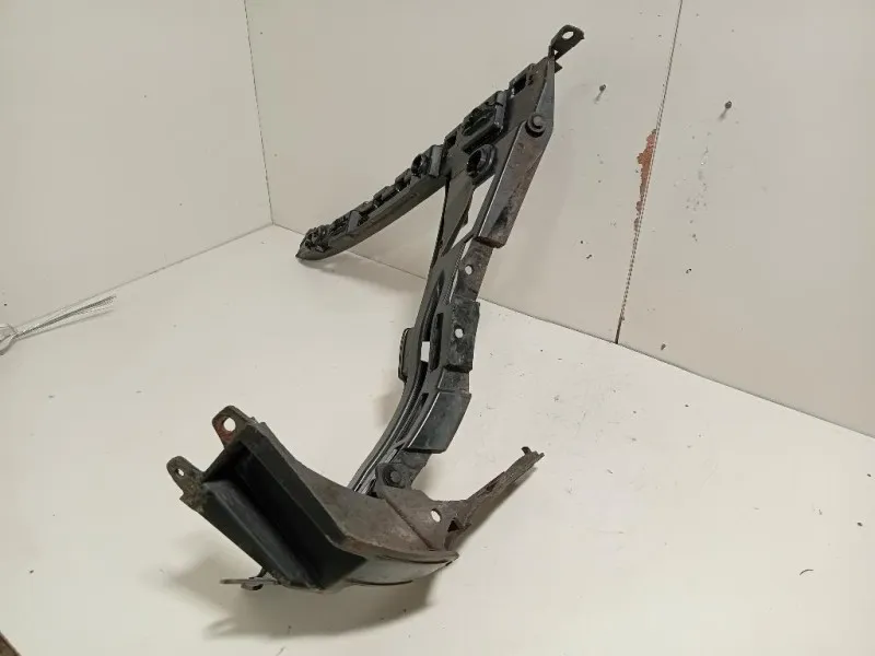 Supporto Spoiler Paraurti POST SX A2058802002 Mercedes Classe C W205 2014