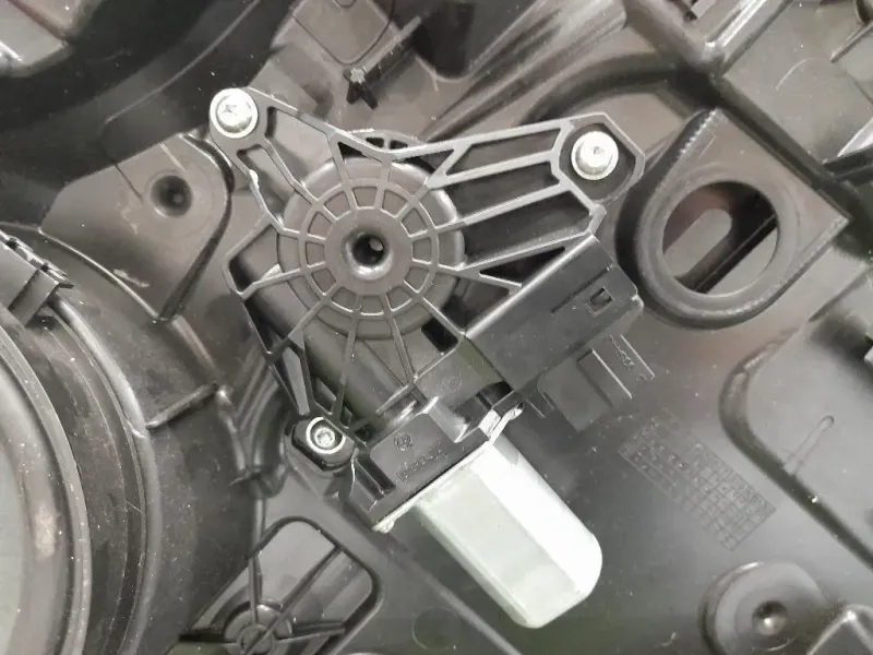 Motorino Alzacristallo Porta POST DX A2469063200 Mercedes Classe A W176 2015