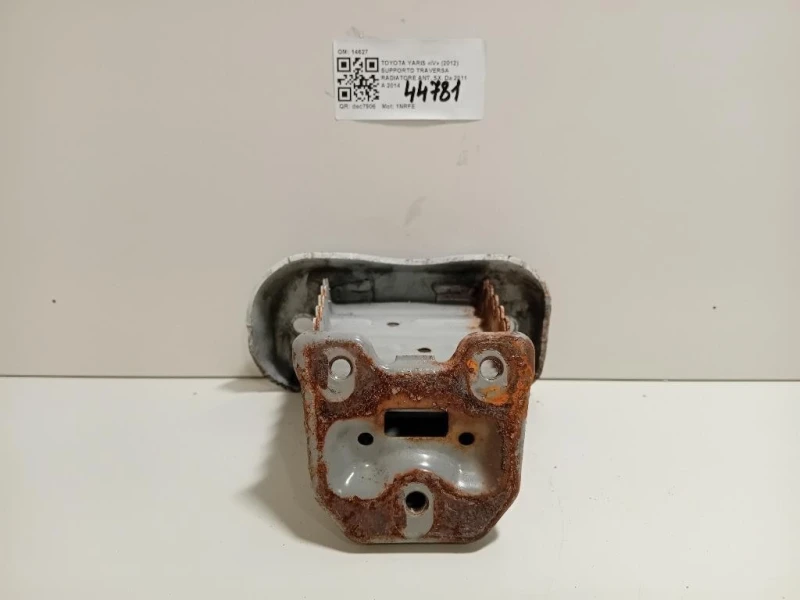 Supporto Traversa Radiatore ANT SX SUPPORTO TRAVERSA RADIATORE ANT SX Toyota Yaris IV 2012
