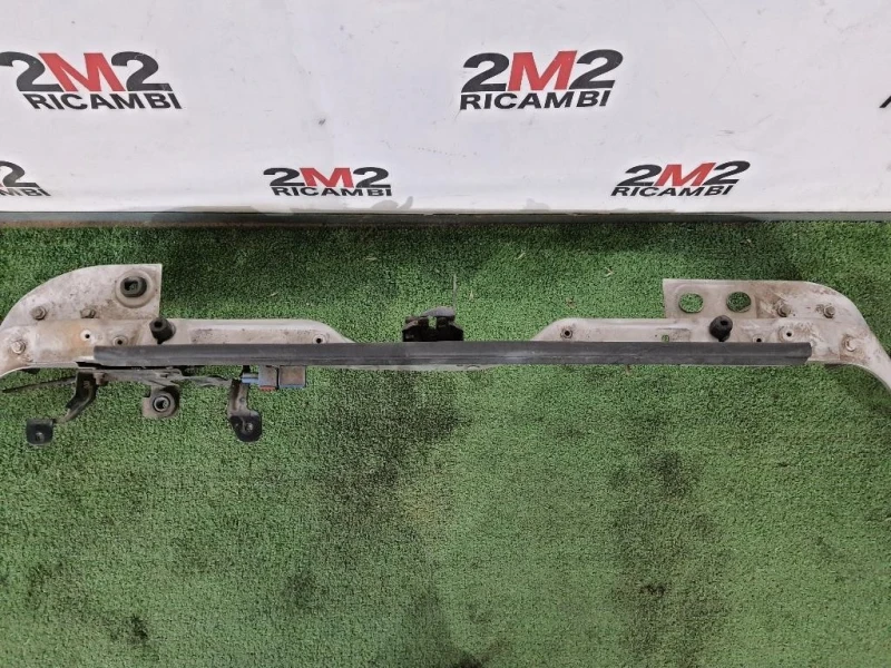 Traversa Frontale SUP ANT 1352684080 Fiat QUBO 2008