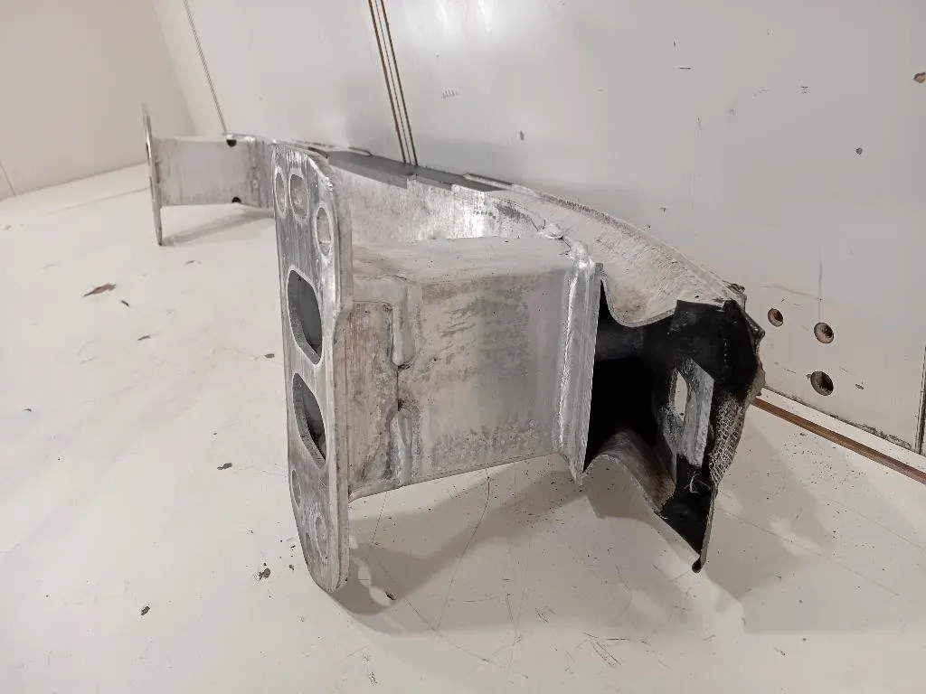 Traversa Paraurti ANT 51805761 Alfa Romeo Giulietta 2010