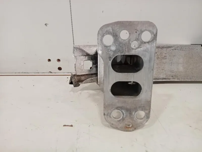 Traversa Paraurti ANT 51805761 Alfa Romeo Giulietta 2010