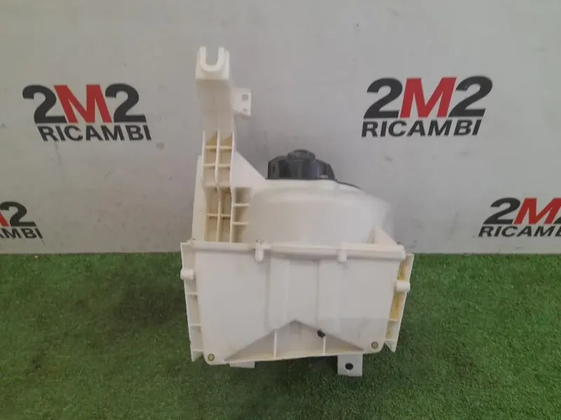 Motorino Ventilazione Abitacolo MB918830 Mitsubishi L200 II 1997