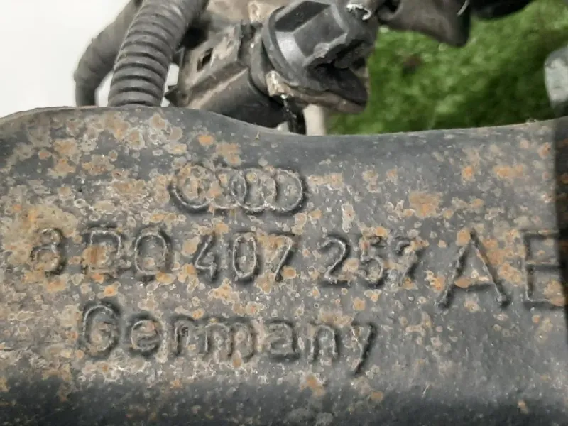 Mozzo Ruota ANT SX 8D0407257AE Audi A4 8E2 2001