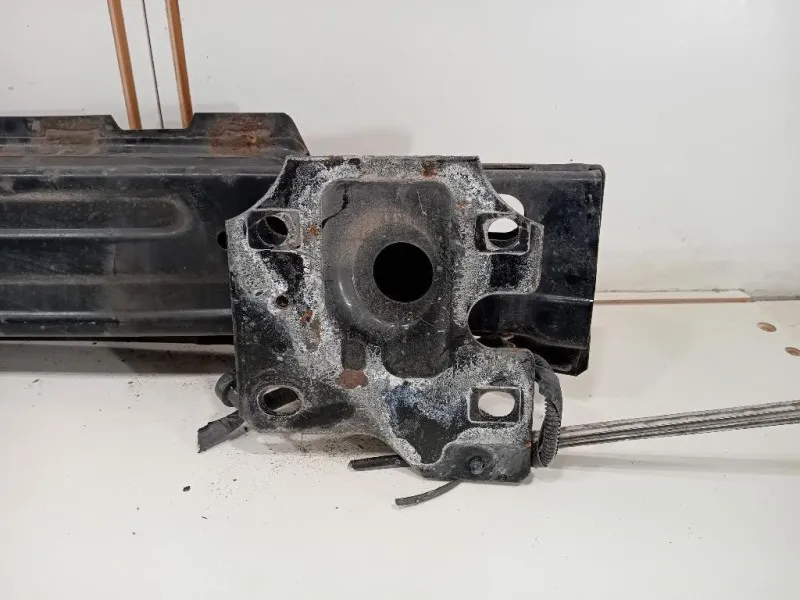 Traversa Paraurti ANT TRAVERSA PARAURTI ANT Jaguar XF I 2011