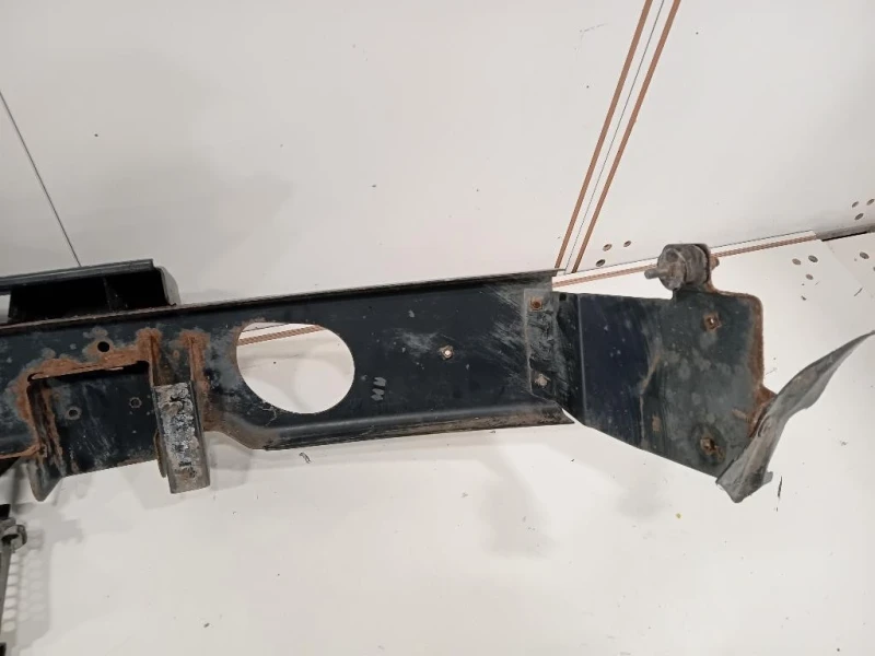 Traversa Paraurti ANT TRAVERSA PARAURTI ANT Land Rover Discovery II 1999