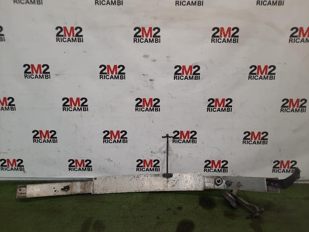 Traversa Paraurti ANT A2076201600 Mercedes Classe C W204 2011