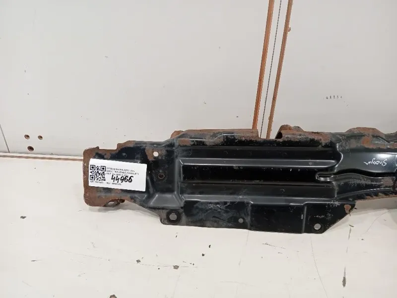 Traversa Paraurti ANT Mitsubishi Pajero IV 2007