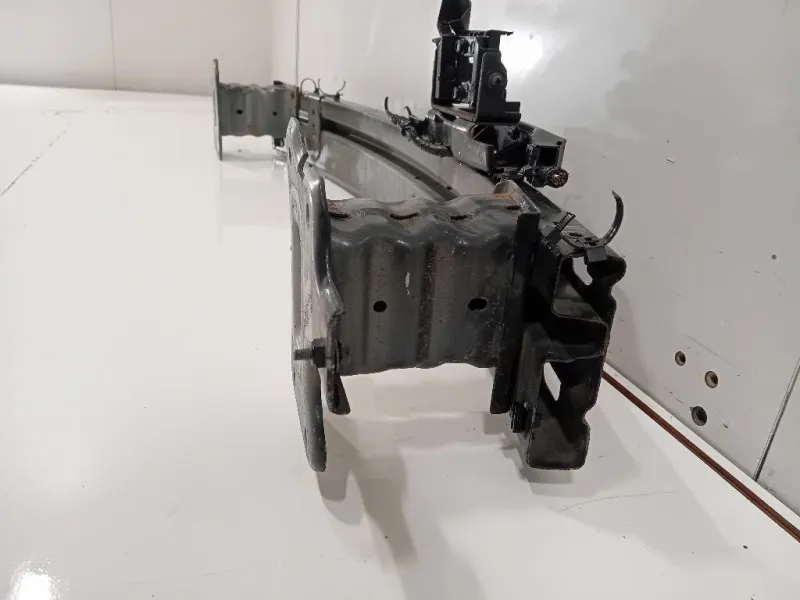 Traversa Paraurti ANT TRAVERSA PARAURTI ANT Nissan Qashqai I 2010