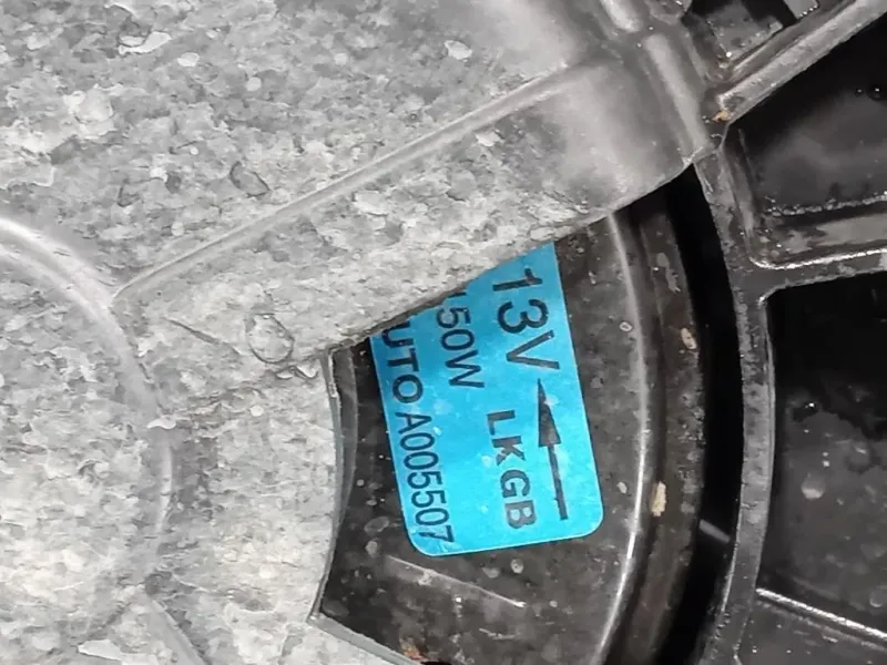 Musata + KIT Radiatori 6101135003 Ssangyong Tivoli 2015