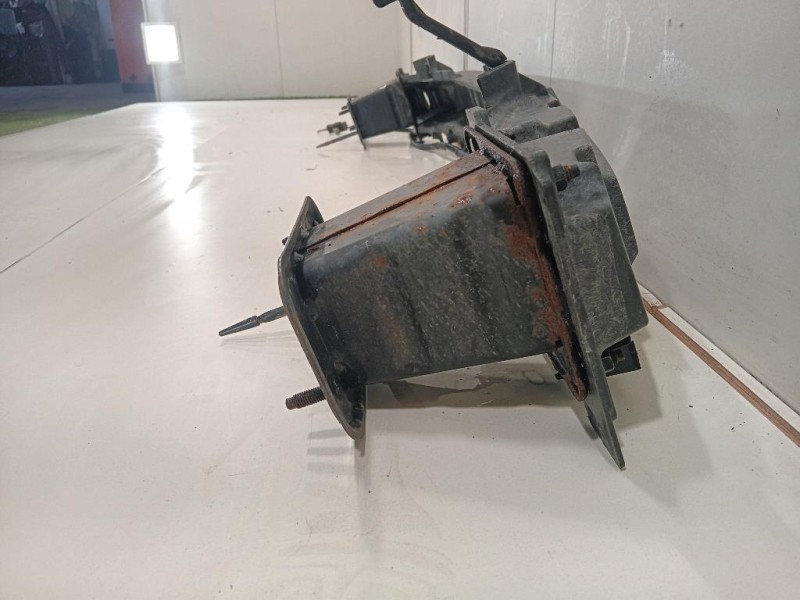 Traversa Paraurti ANT 78844-35000 Ssangyong Tivoli 2015