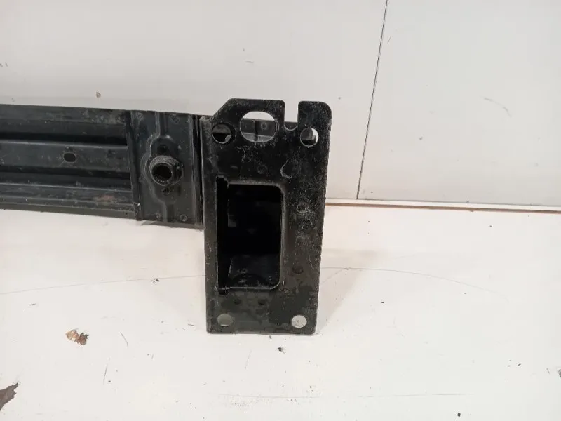 Traversa Paraurti ANT 5717035002 BARRA TRAVERSA ANTERIORE ANT Ssangyong Tivoli 2015