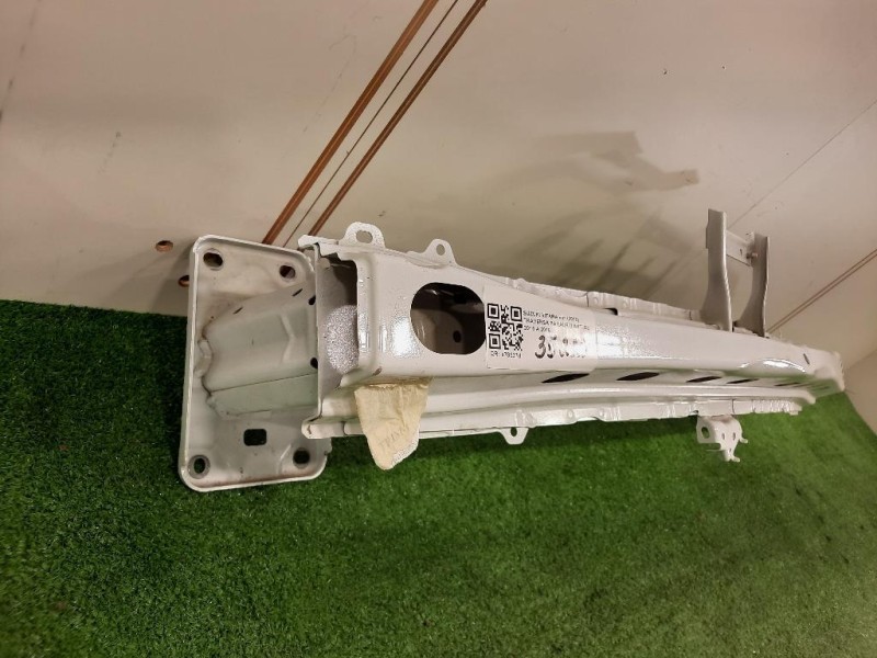 Traversa Paraurti ANT Suzuki Vitara II 2015