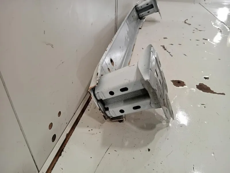 Traversa Paraurti ANT 520210D070 Toyota Yaris IV 2014