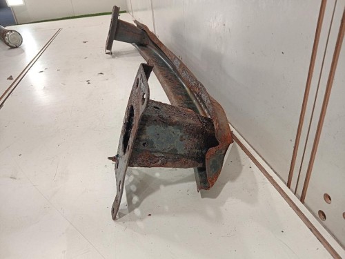 Traversa Paraurti ANT 1T0807109B Volkswagen Caddy III 2004