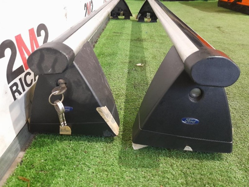 Barra Portapacchi Tetto Ford Focus II SW 2005