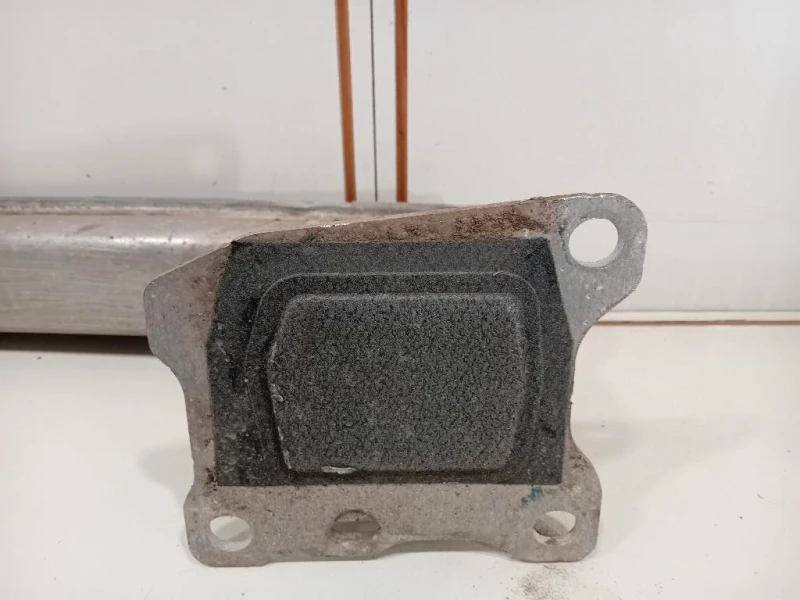 Traversa Paraurti POST 8W0807309 Audi A4 8W2 2015