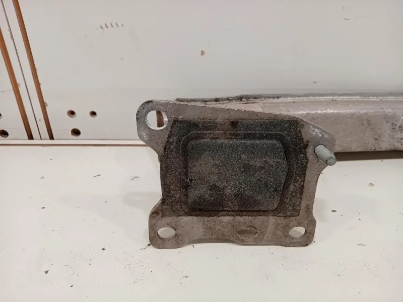 Traversa Paraurti POST 8W0807309 Audi A4 8W2 2015