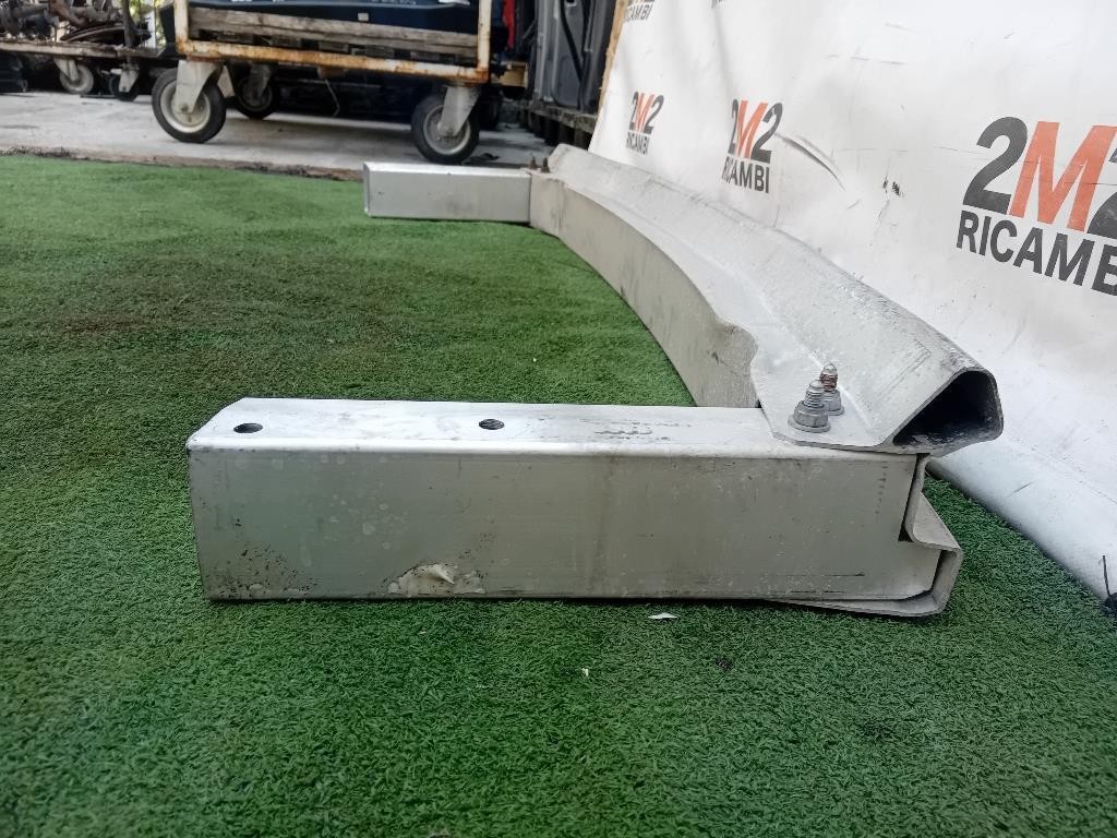 Traversa Paraurti POST 8R0807313A Audi Q5 8RB 2009