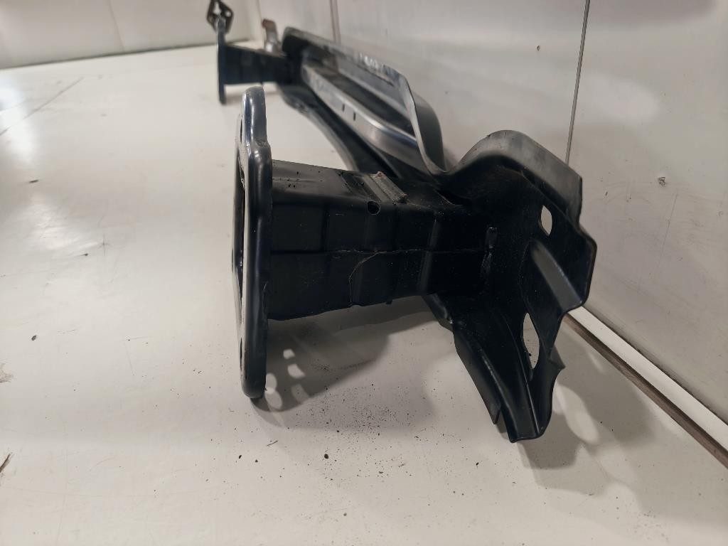 Traversa Paraurti POST 51112990162 Bmw X1 E84 2010