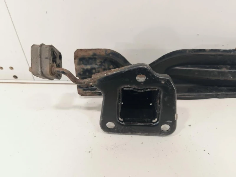 Traversa Paraurti POST 51112990162 Bmw X1 E84 2010