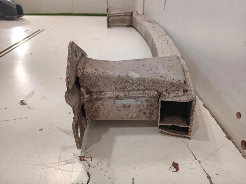 Traversa Paraurti POST 12782112 Chevrolet Orlando 2011