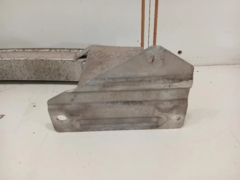 Traversa Paraurti POST 12782112 Chevrolet Orlando 2011