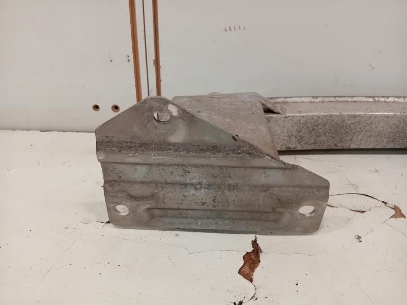 Traversa Paraurti POST 12782112 Chevrolet Orlando 2011