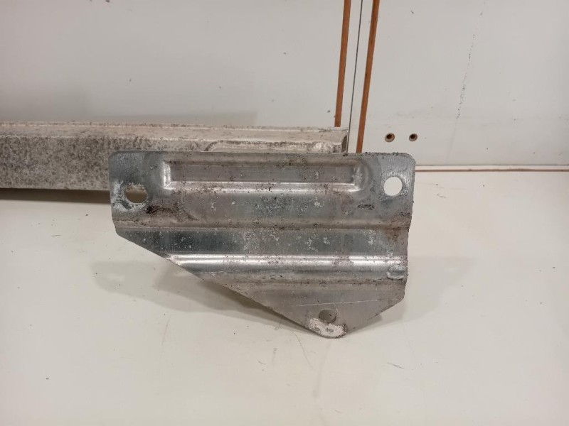 Traversa Paraurti POST 12782112 Chevrolet Orlando 2011