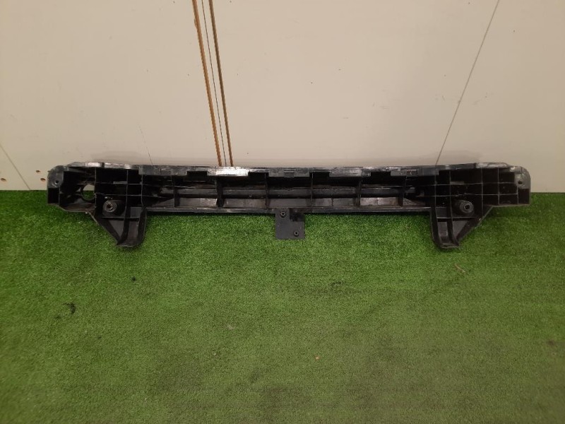 Traversa Paraurti POST 4M51-17912-AD Ford Focus III 2008