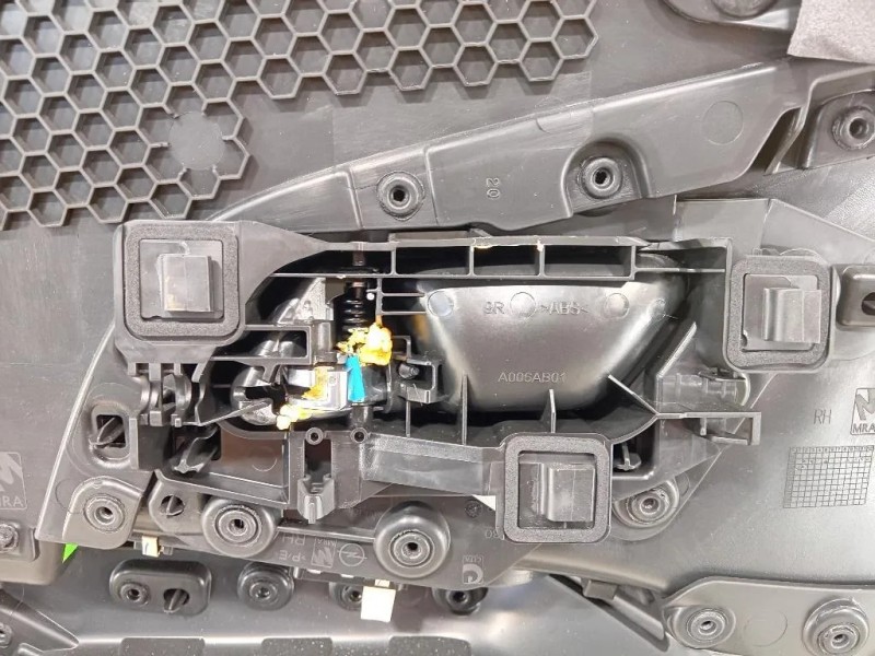 Pannello Rivestimento Porta ANT DX 9832638480 PANNELLO RIVESTIMENTO PORTA ANT DX Opel Corsa F 2019