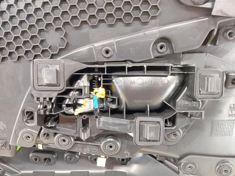 Pannello Rivestimento Porta ANT DX 9832638480 PANNELLO RIVESTIMENTO PORTA ANT DX Opel Corsa F 2019