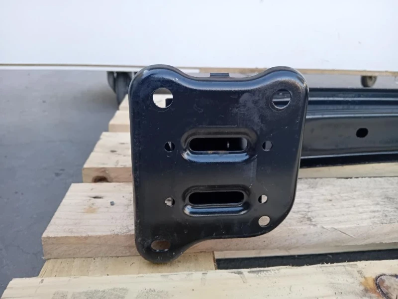 Traversa Paraurti POST 2396431 Ford PUMA II 2024