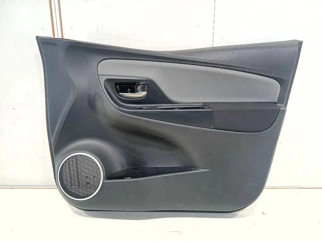 Pannello Rivestimento Porta ANT DX 67763-0D130 Toyota Yaris IV 2017