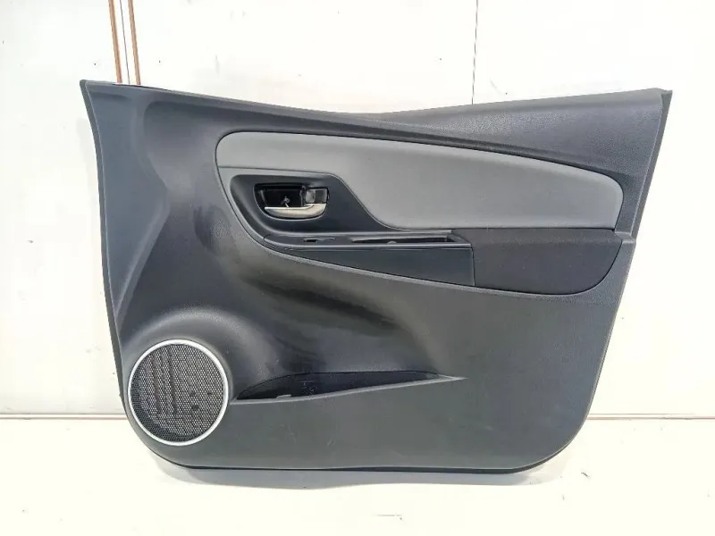 Pannello Rivestimento Porta ANT DX 67763-0D130 Toyota Yaris IV 2017