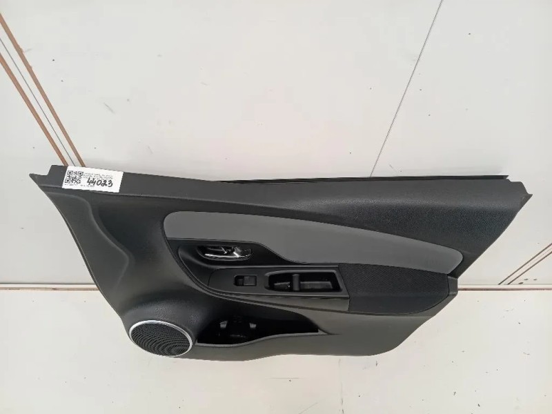 Pannello Rivestimento Porta ANT DX 67763-0D130 Toyota Yaris IV 2017