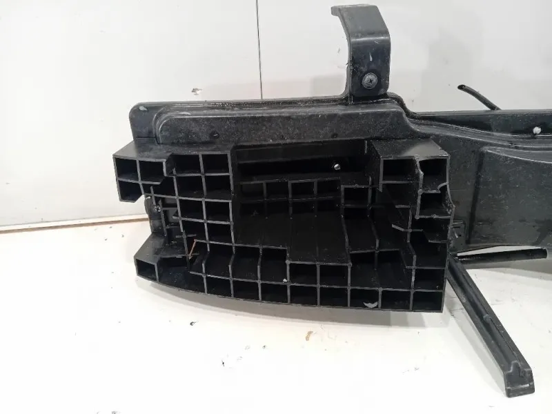 Traversa Paraurti POST 866301K000 Hyundai IX20 2015