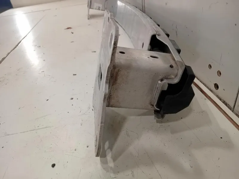 Traversa Paraurti POST J9C3-17D928-A Jaguar E-pace 2017