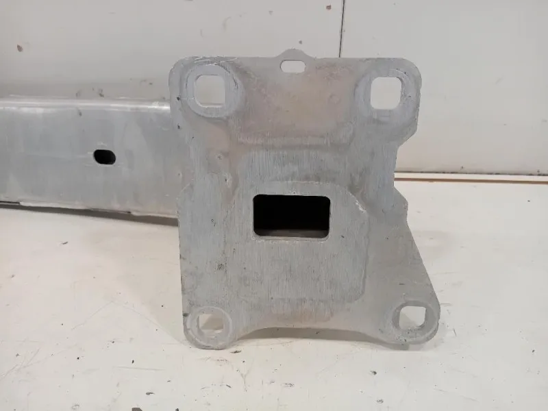 Traversa Paraurti POST J9C3-17D928-A Jaguar E-pace 2017