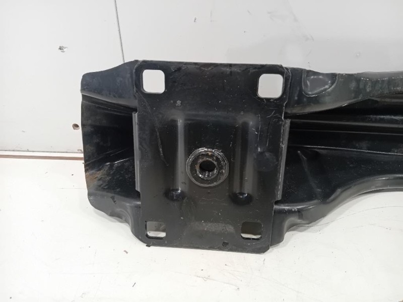 Traversa Paraurti POST T2H1134 Jaguar XE 2015