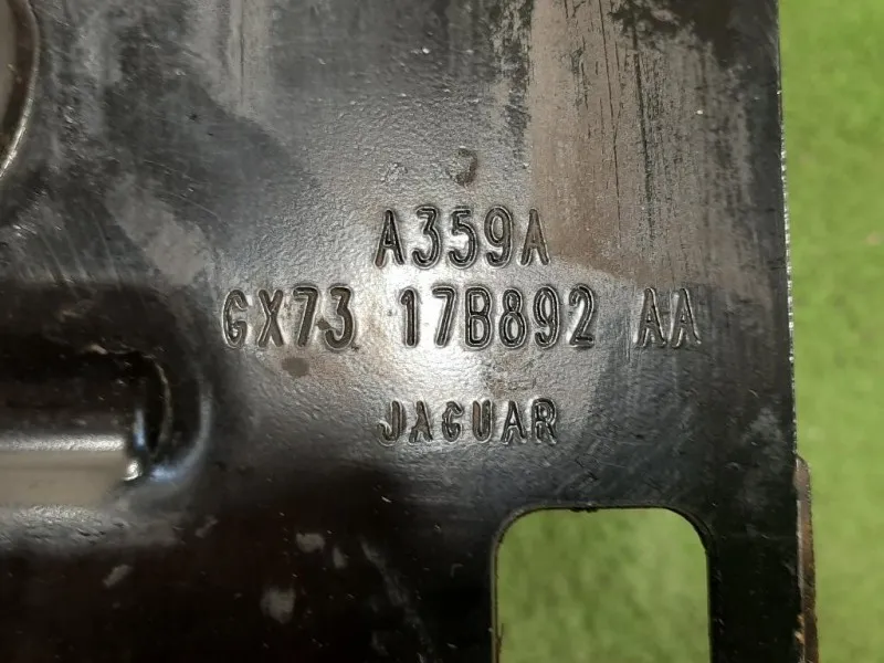 Traversa Paraurti POST GX73-17B892-AA Jaguar XE 2015