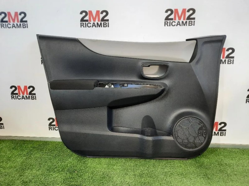 Pannello Rivestimento Porta ANT SX 676200DJ40C4 Toyota Yaris IV 2014