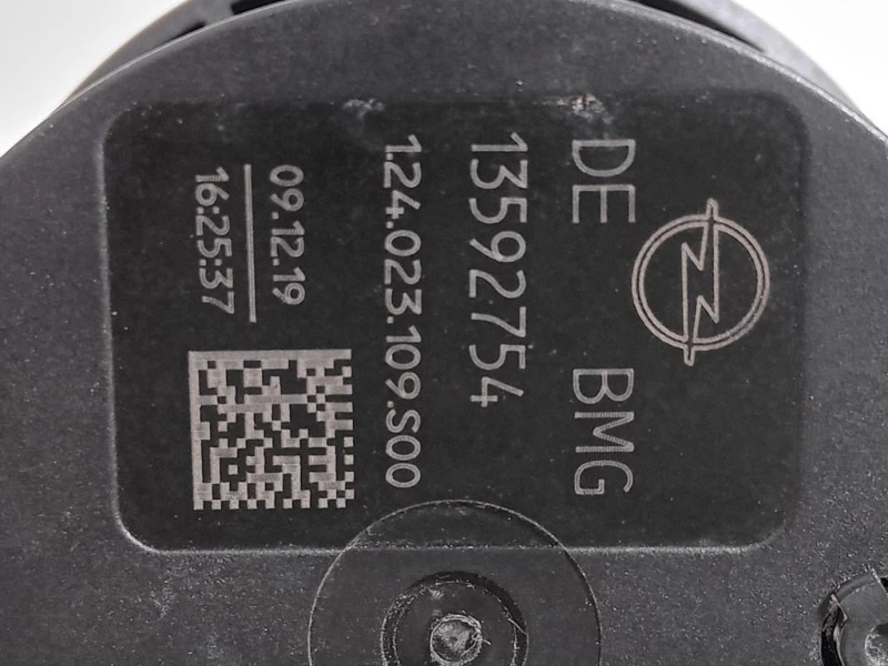 Pompa Acqua Supplementare 13592754 Opel Astra K 2019