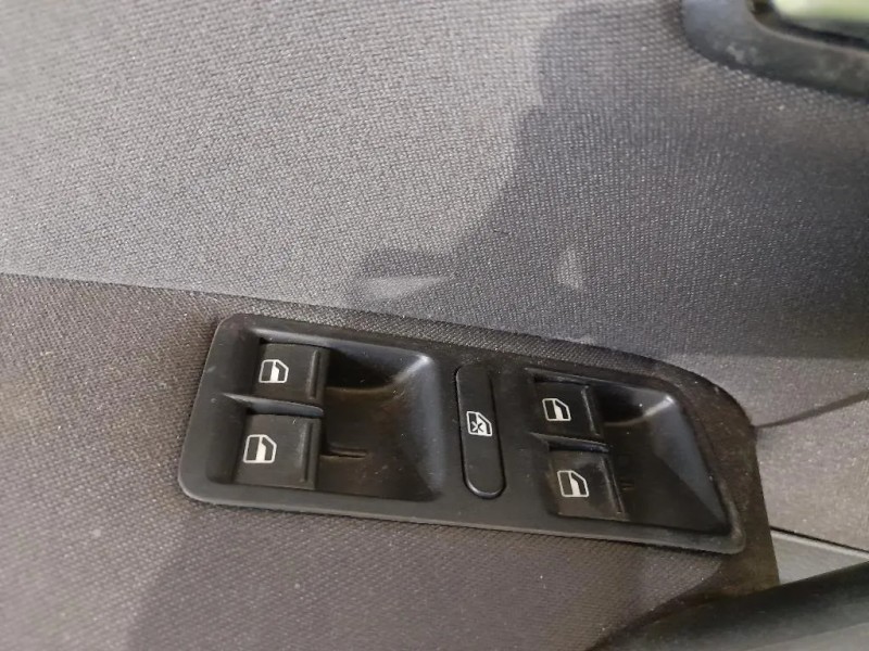 Pannello Rivestimento Porta ANT SX 2G4867011ABNUQ Volkswagen POLO VII 2017